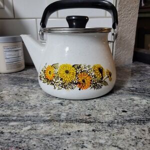 Vintage Ekco Country Garden Kettle Porcelain Clad